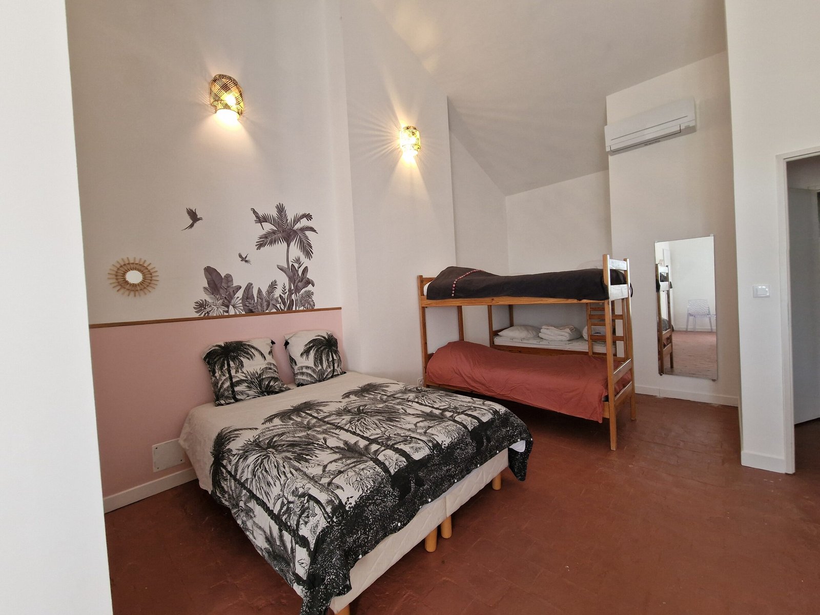 Dortoir de 7 couchages dans le grand gîte à Narbonne